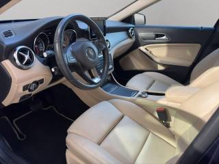 MERCEDES-BENZ GLA 220 usata, con Sistema di navigazione