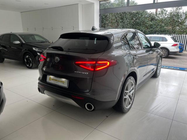 ALFA ROMEO Stelvio usata, con Controllo trazione