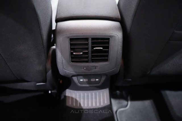 VOLKSWAGEN T-Roc usata, con Vivavoce