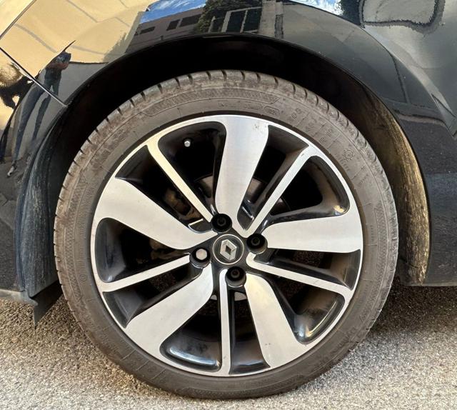 RENAULT Clio usata, con Sensori di parcheggio posteriori