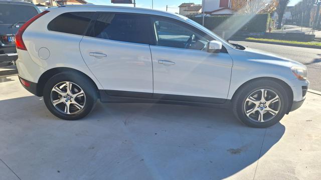 VOLVO XC60 usata, con Autoradio
