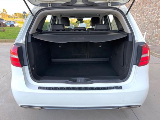 MERCEDES-BENZ B 180 usata, con Sedile posteriore sdoppiato
