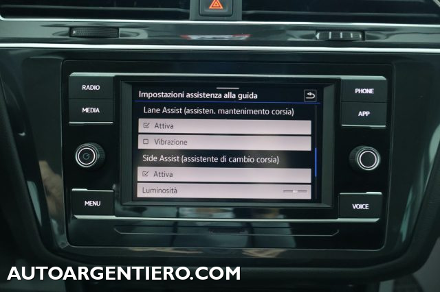 VOLKSWAGEN Tiguan usata, con USB