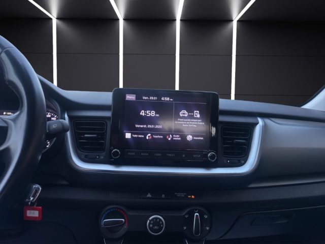 KIA Stonic usata, con Autoradio digitale