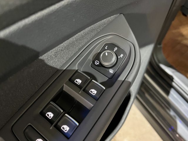 VOLKSWAGEN Golf usata, con Volante in pelle