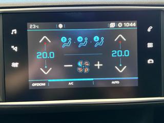 PEUGEOT 308 usata, con Touch screen