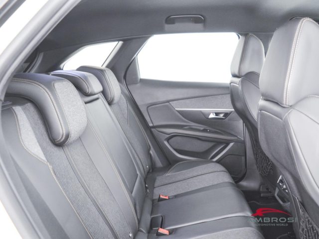PEUGEOT 3008 usata 10
