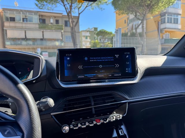 PEUGEOT 2008 usata, con Cruise Control