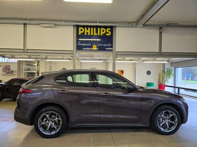 ALFA ROMEO Stelvio usata, con Alzacristalli elettrici