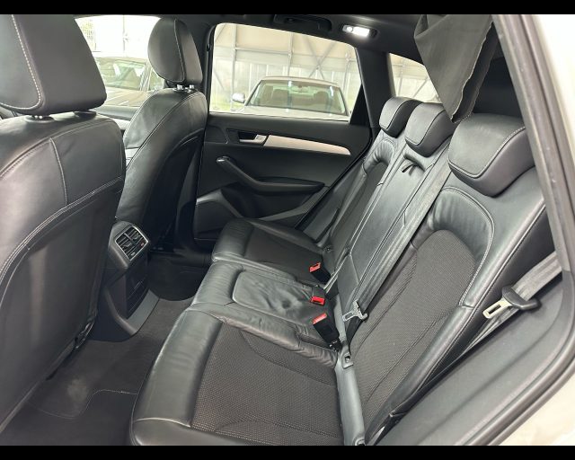 AUDI Q5 usata, con Sedile posteriore sdoppiato