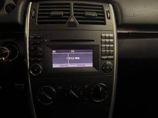 MERCEDES-BENZ B 180 usata, con Climatizzatore