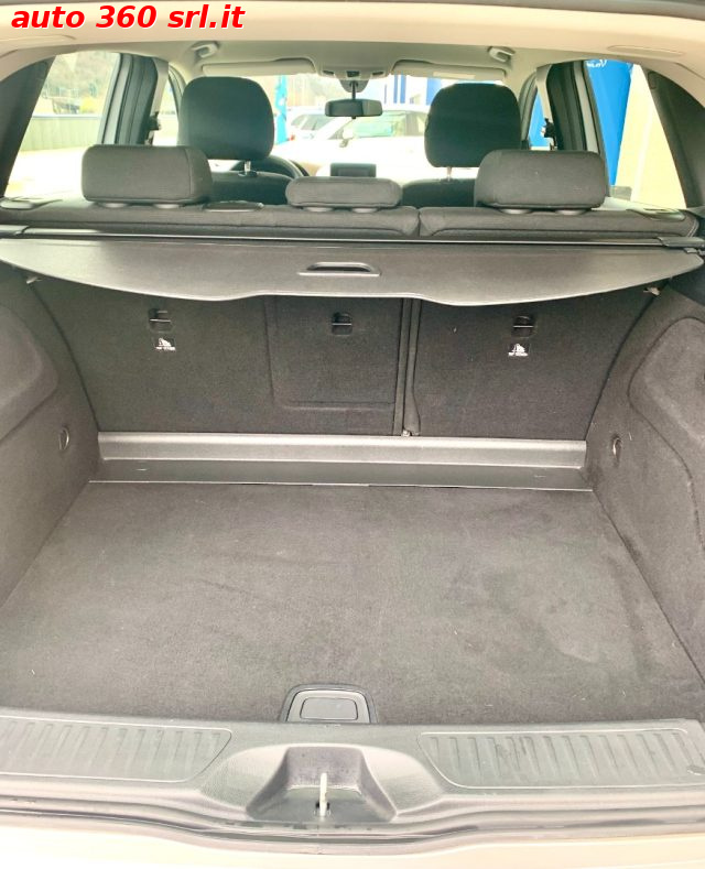 MERCEDES-BENZ B 180 usata, con Fendinebbia