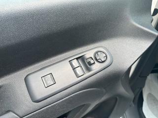 OPEL Combo usata, con USB
