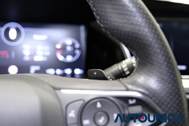 OPEL Grandland usata, con Leve al volante