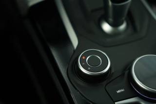 ALFA ROMEO Stelvio usata, con Volante in pelle