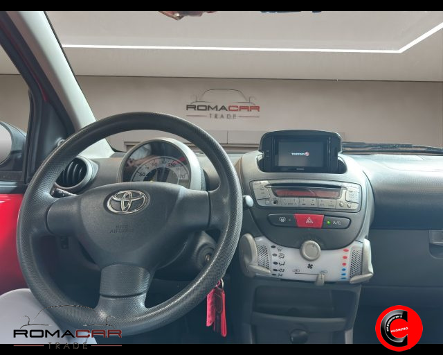 TOYOTA Aygo usata 8