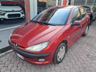 PEUGEOT 206 usata, con Autoradio