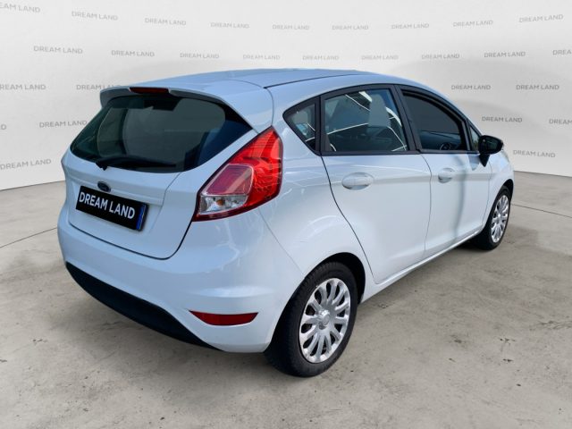 FORD Fiesta usata, con Autoradio