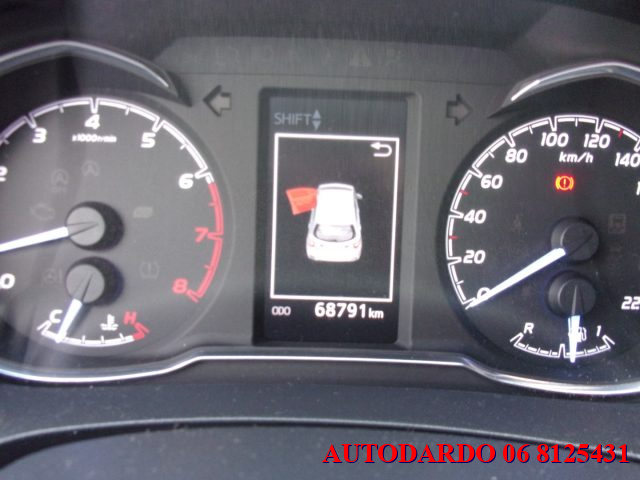 TOYOTA Yaris usata, con Specchietti laterali elettrici