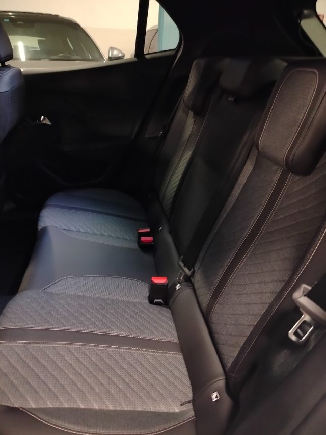PEUGEOT 2008 usata, con Fari LED