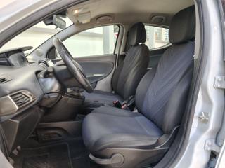 LANCIA Ypsilon usata, con Fendinebbia