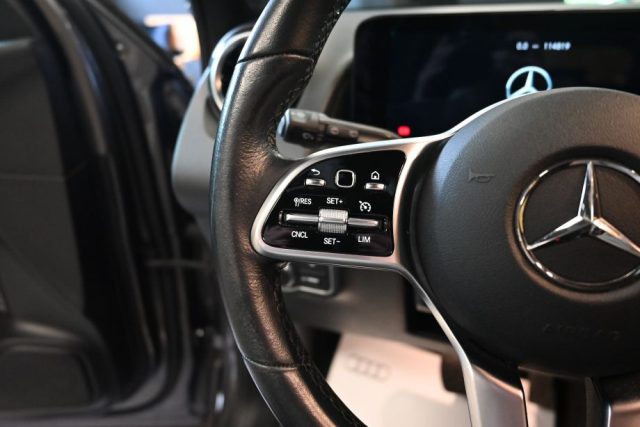 MERCEDES-BENZ GLB 180 usata 34