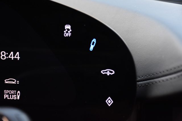 PORSCHE Taycan usata, con Isofix