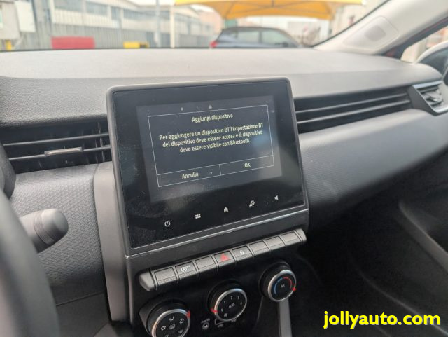RENAULT Clio usata, con Touch screen