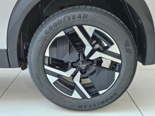 PEUGEOT 2008 usata, con Autoradio digitale