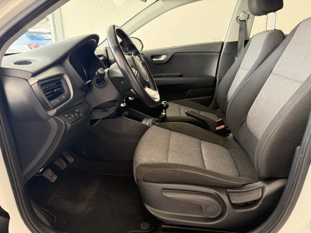 KIA Stonic usata, con Sensori di parcheggio posteriori