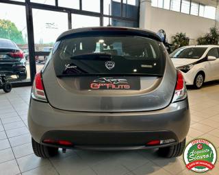 LANCIA Ypsilon usata, con Autoradio