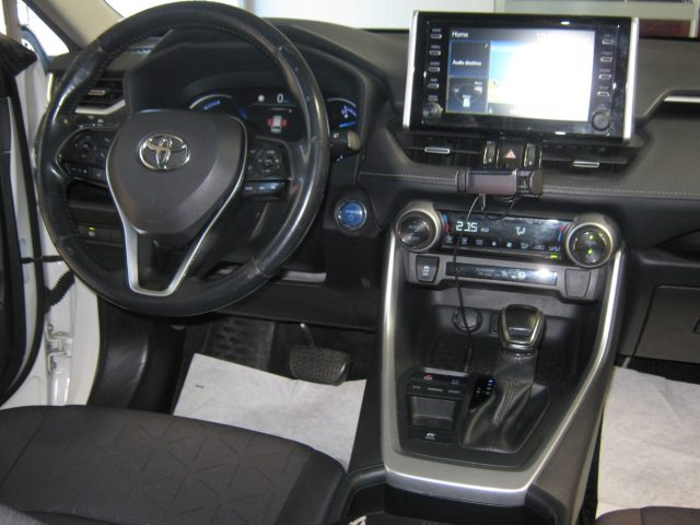 TOYOTA RAV 4 MY23 usata, con Controllo trazione