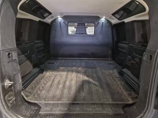 LAND ROVER Defender usata, con Autoradio