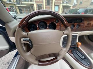 JAGUAR XK8 usata, con ESP