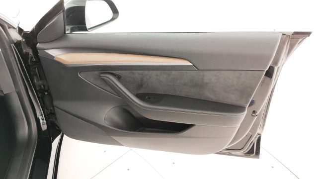TESLA Model 3 usata, con Monitoraggio pressione pneumatici