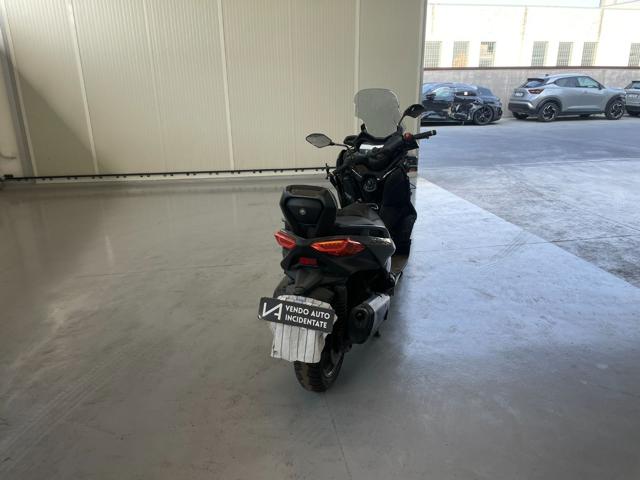 YAMAHA X-MAX 300 usata 6