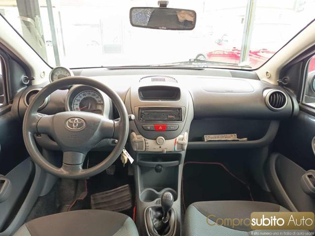 TOYOTA Aygo usata 19