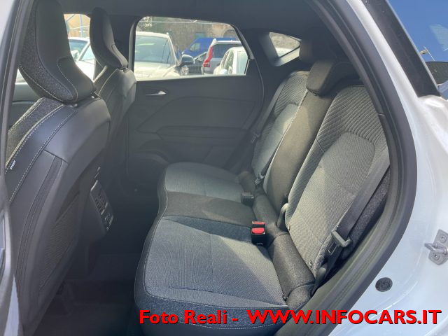 RENAULT Captur usata, con Autoradio