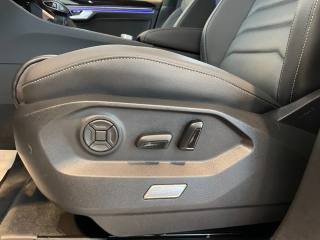 VOLKSWAGEN Touareg usata, con Sedili riscaldati