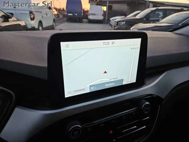 FORD Kuga usata, con Fari LED