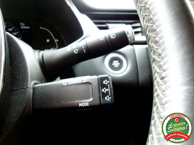RENAULT Captur usata, con Controllo elettronico della corsia