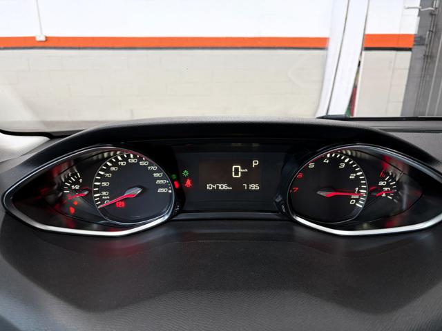 PEUGEOT 308 usata, con Park Distance Control