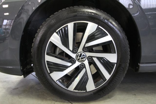 VOLKSWAGEN Golf usata, con Sistema di navigazione