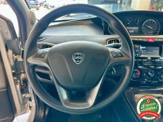 LANCIA Ypsilon usata, con Autoradio digitale