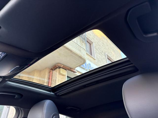 MERCEDES-BENZ GLC 300 usata, con Sensori di parcheggio anteriori