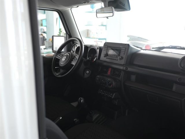 SUZUKI Jimny usata, con Volante in pelle