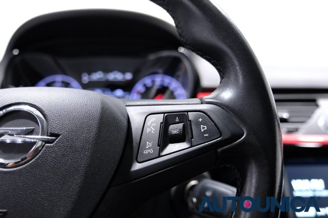 OPEL Corsa usata, con Park Distance Control