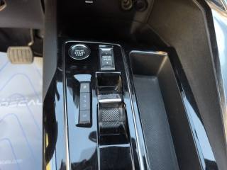 PEUGEOT 3008 usata, con Volante in pelle