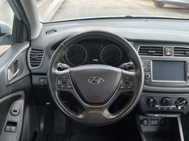 HYUNDAI i20 usata, con Chiusura centralizzata