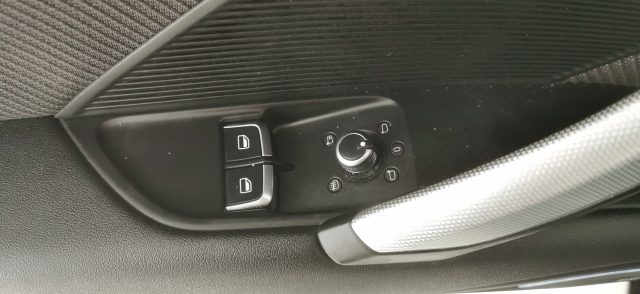 AUDI TT usata, con Airbag testa